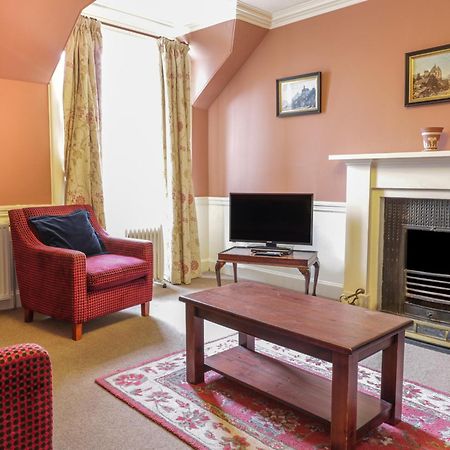 Upper West Wing Flat - Tarvit Apartment Cupar Bagian luar foto